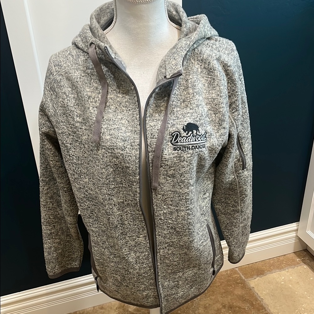 Northern gray hooded sweater